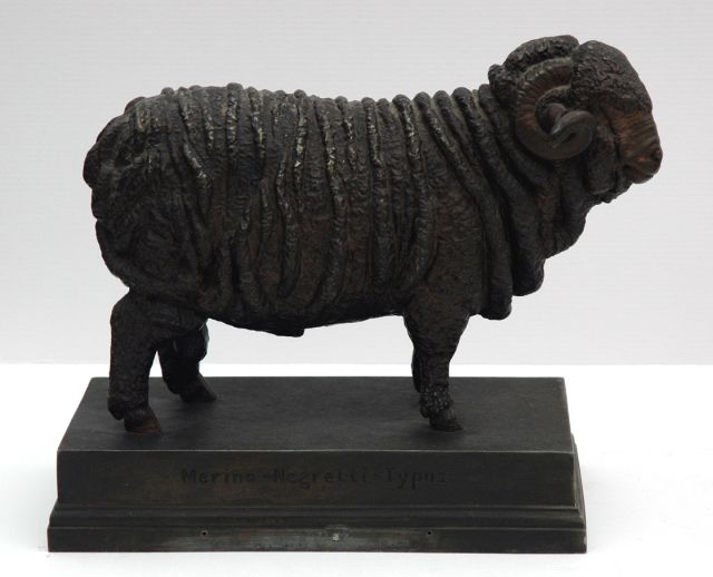 Max Landsberg | Negretti Merino-schaap (ram) (alleen samen met 9180), bronze, 26.3 x 30.5 cm, gesigneerd voorzien van naaminscriptie op basis and Berlin 1884