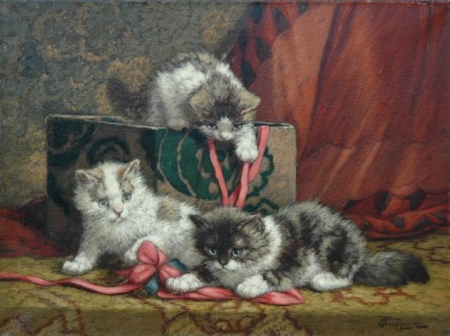 Cornelis Raaphorst | Three playing kittens and a box of ribbons, oil on canvas, 29.8 x 40.0 cm, signed l.r.